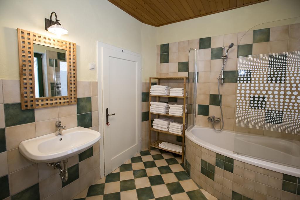 Cottage Suha ボーヒニ エクステリア 写真
